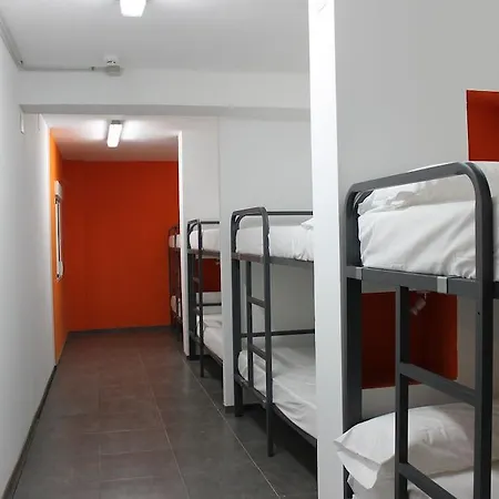 Olé Backpackers Hostal *